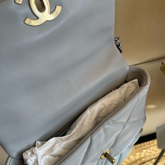 Chanel flap 19 Grey Ghw sold ♥️ - Picture 7 of 13